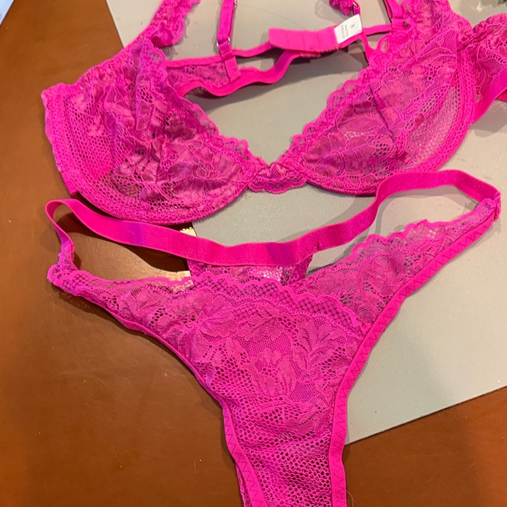 Women's Hot Pink Lace Bra & Thong Set